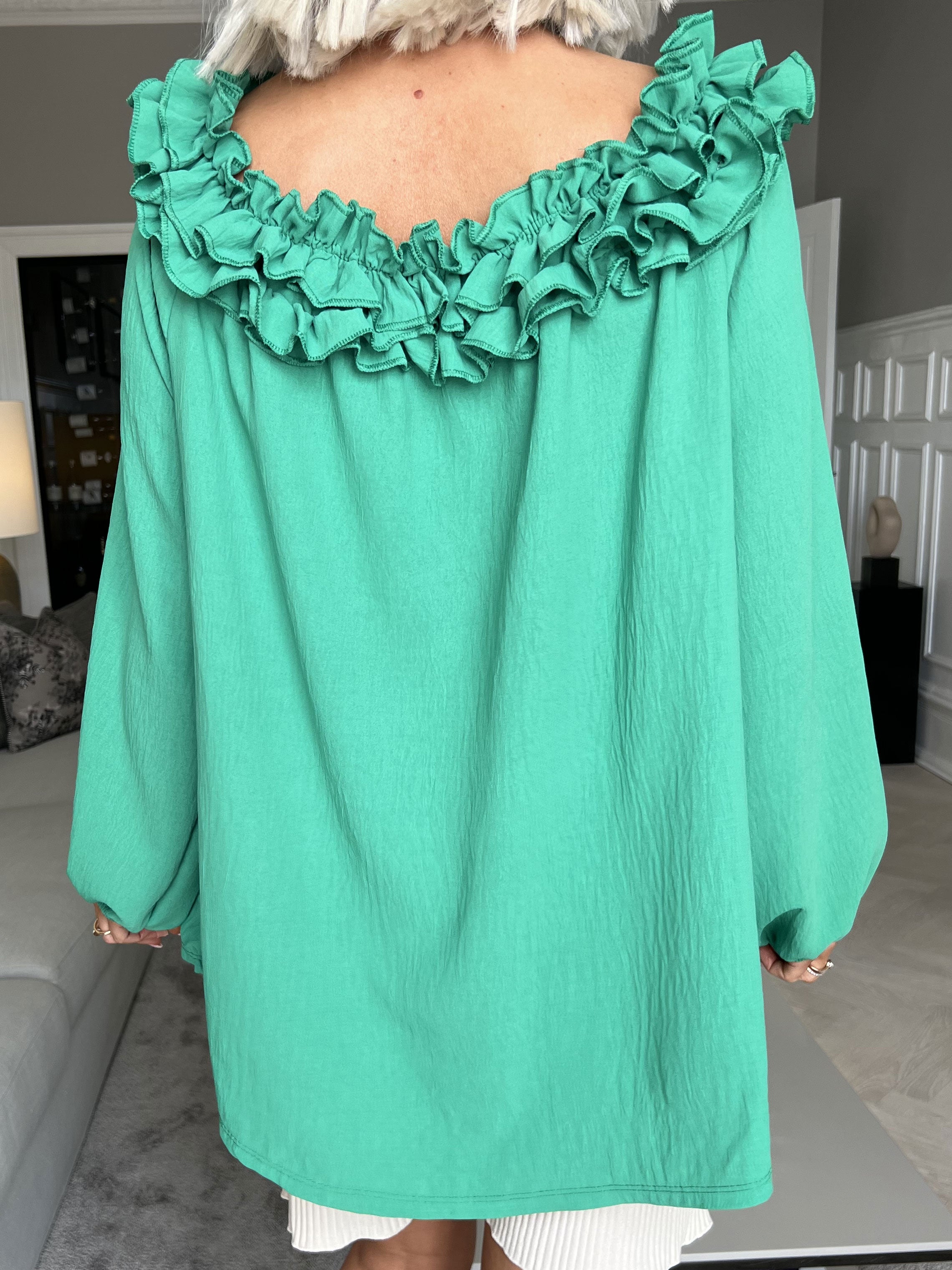 Chili - Fineste tunika bluse med flæser i udskæringen